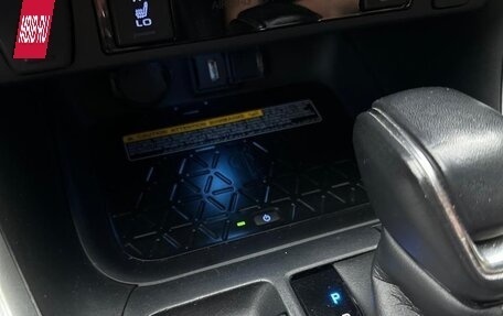 Toyota RAV4, 2021 год, 3 999 999 рублей, 18 фотография