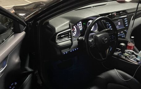 Toyota Camry, 2021 год, 2 980 000 рублей, 8 фотография