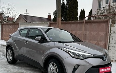 Toyota C-HR I рестайлинг, 2020 год, 2 300 000 рублей, 1 фотография