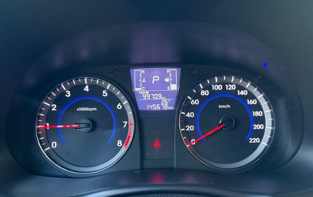Hyundai Solaris II рестайлинг, 2016 год, 999 000 рублей, 13 фотография
