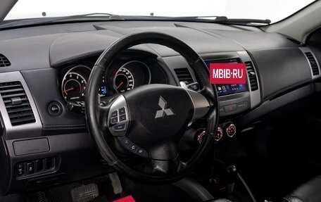 Mitsubishi Outlander III рестайлинг 3, 2012 год, 1 255 000 рублей, 11 фотография