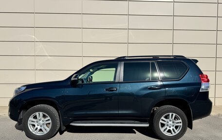 Toyota Land Cruiser Prado 150 рестайлинг 2, 2013 год, 2 000 000 рублей, 5 фотография
