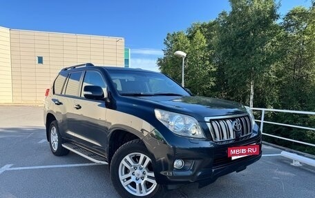 Toyota Land Cruiser Prado 150 рестайлинг 2, 2013 год, 2 000 000 рублей, 2 фотография