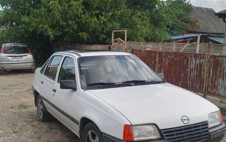 Opel Kadett E рестайлинг, 1988 год, 140 000 рублей, 1 фотография
