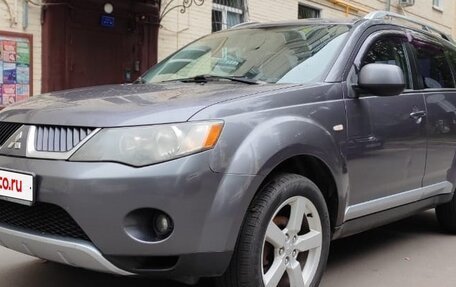 Mitsubishi Outlander III рестайлинг 3, 2008 год, 650 000 рублей, 4 фотография