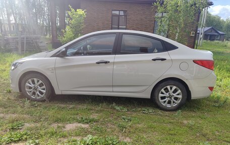 Hyundai Solaris II рестайлинг, 2015 год, 889 400 рублей, 2 фотография