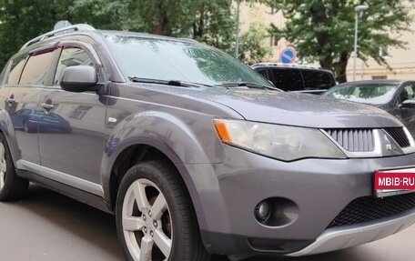 Mitsubishi Outlander III рестайлинг 3, 2008 год, 650 000 рублей, 6 фотография