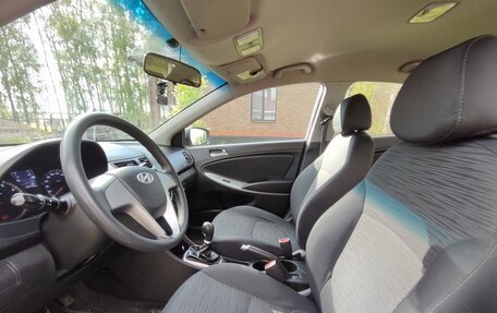 Hyundai Solaris II рестайлинг, 2015 год, 889 400 рублей, 18 фотография