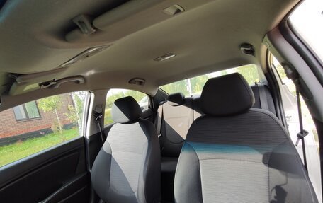 Hyundai Solaris II рестайлинг, 2015 год, 889 400 рублей, 15 фотография