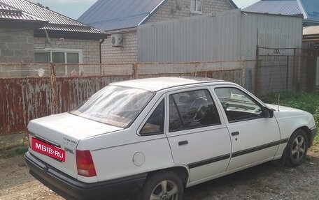 Opel Kadett E рестайлинг, 1988 год, 140 000 рублей, 5 фотография