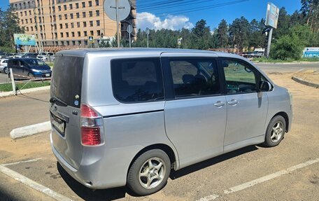 Toyota Noah III, 2008 год, 1 400 000 рублей, 3 фотография