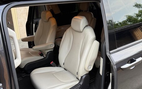 KIA Carnival, 2020 год, 3 900 000 рублей, 14 фотография