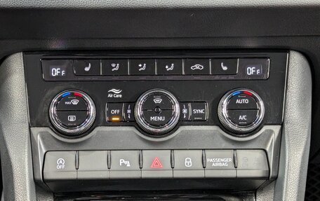Skoda Karoq I, 2020 год, 2 125 000 рублей, 36 фотография