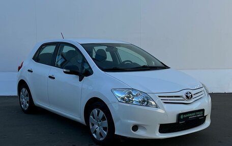 Toyota Auris II, 2011 год, 1 200 000 рублей, 3 фотография