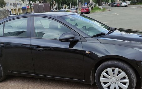 Chevrolet Cruze II, 2011 год, 680 000 рублей, 10 фотография