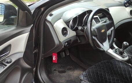 Chevrolet Cruze II, 2011 год, 680 000 рублей, 13 фотография