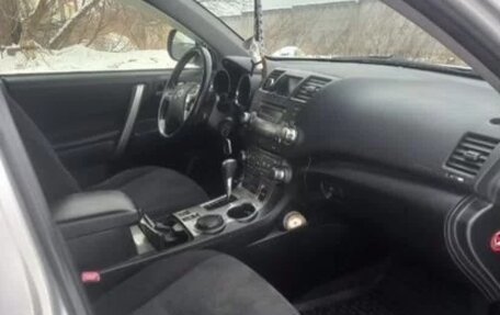 Toyota Highlander III, 2012 год, 2 700 000 рублей, 3 фотография
