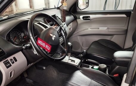 Mitsubishi Pajero Sport II рестайлинг, 2013 год, 1 650 000 рублей, 2 фотография
