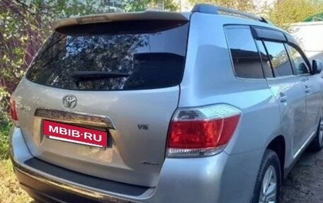 Toyota Highlander III, 2012 год, 2 700 000 рублей, 4 фотография