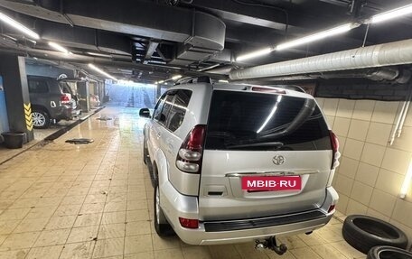 Toyota Land Cruiser Prado 120 рестайлинг, 2008 год, 1 800 000 рублей, 9 фотография