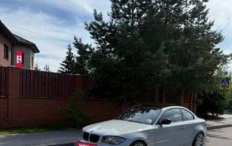 BMW 1 серия, 2010 год, 1 690 000 рублей, 2 фотография