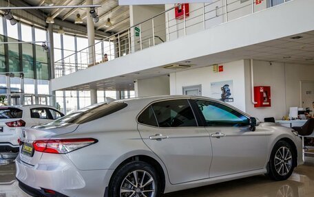 Toyota Camry, 2020 год, 3 108 000 рублей, 7 фотография