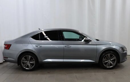 Skoda Superb III рестайлинг, 2019 год, 1 899 000 рублей, 7 фотография