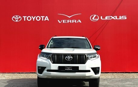 Toyota Land Cruiser Prado 150 рестайлинг 2, 2021 год, 5 750 000 рублей, 5 фотография