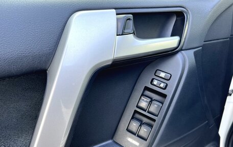 Toyota Land Cruiser Prado 150 рестайлинг 2, 2021 год, 5 750 000 рублей, 18 фотография