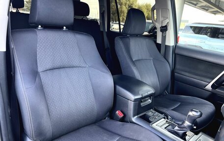 Toyota Land Cruiser Prado 150 рестайлинг 2, 2021 год, 5 750 000 рублей, 28 фотография