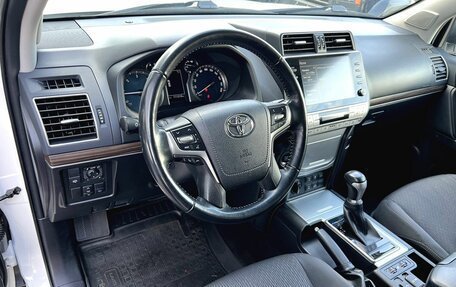 Toyota Land Cruiser Prado 150 рестайлинг 2, 2021 год, 5 750 000 рублей, 29 фотография