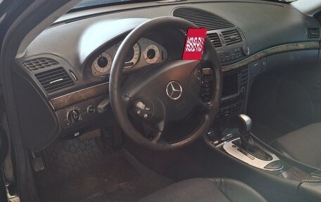 Mercedes-Benz E-Класс, 2004 год, 1 500 000 рублей, 9 фотография