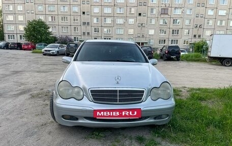 Mercedes-Benz C-Класс, 2002 год, 330 000 рублей, 3 фотография