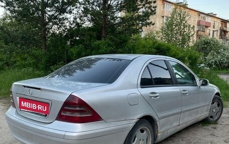 Mercedes-Benz C-Класс, 2002 год, 330 000 рублей, 8 фотография