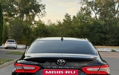 Toyota Camry, 2019 год, 3 100 000 рублей, 4 фотография