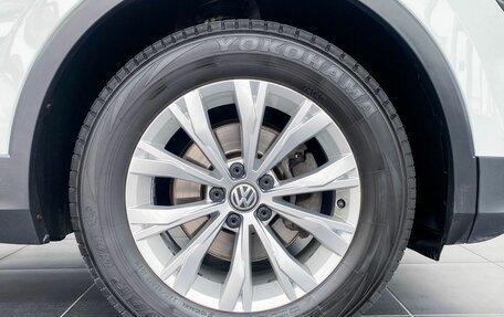 Volkswagen Tiguan II, 2019 год, 2 200 000 рублей, 10 фотография