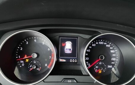 Volkswagen Tiguan II, 2019 год, 2 200 000 рублей, 17 фотография