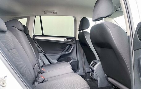 Volkswagen Tiguan II, 2019 год, 2 200 000 рублей, 13 фотография