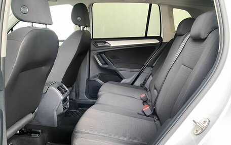 Volkswagen Tiguan II, 2019 год, 2 200 000 рублей, 12 фотография