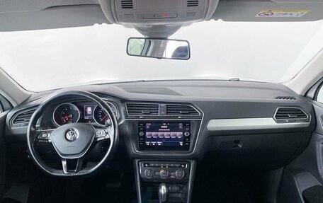 Volkswagen Tiguan II, 2019 год, 2 200 000 рублей, 15 фотография