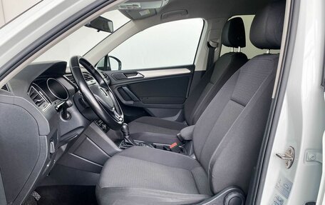Volkswagen Tiguan II, 2019 год, 2 200 000 рублей, 11 фотография