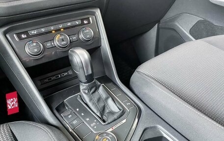 Volkswagen Tiguan II, 2019 год, 2 200 000 рублей, 19 фотография