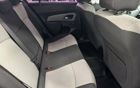 Chevrolet Cruze II, 2011 год, 695 000 рублей, 6 фотография