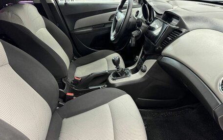 Chevrolet Cruze II, 2011 год, 695 000 рублей, 5 фотография