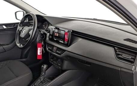 Skoda Rapid II, 2021 год, 1 350 000 рублей, 13 фотография