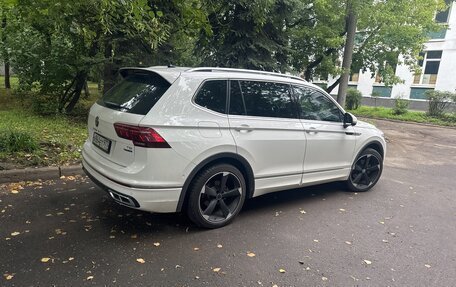 Volkswagen Tiguan II, 2021 год, 4 300 000 рублей, 5 фотография