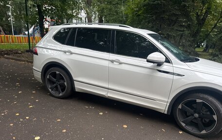 Volkswagen Tiguan II, 2021 год, 4 300 000 рублей, 6 фотография