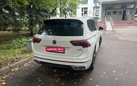 Volkswagen Tiguan II, 2021 год, 4 300 000 рублей, 4 фотография