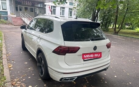 Volkswagen Tiguan II, 2021 год, 4 300 000 рублей, 3 фотография