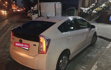 Toyota Prius, 2012 год, 1 050 000 рублей, 3 фотография